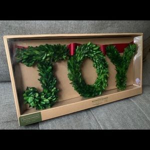New Smith & Hawken “JOY” Boxwood Banner